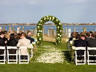 Tips And Things To Consider When Hosting A Wedding Reception At Home